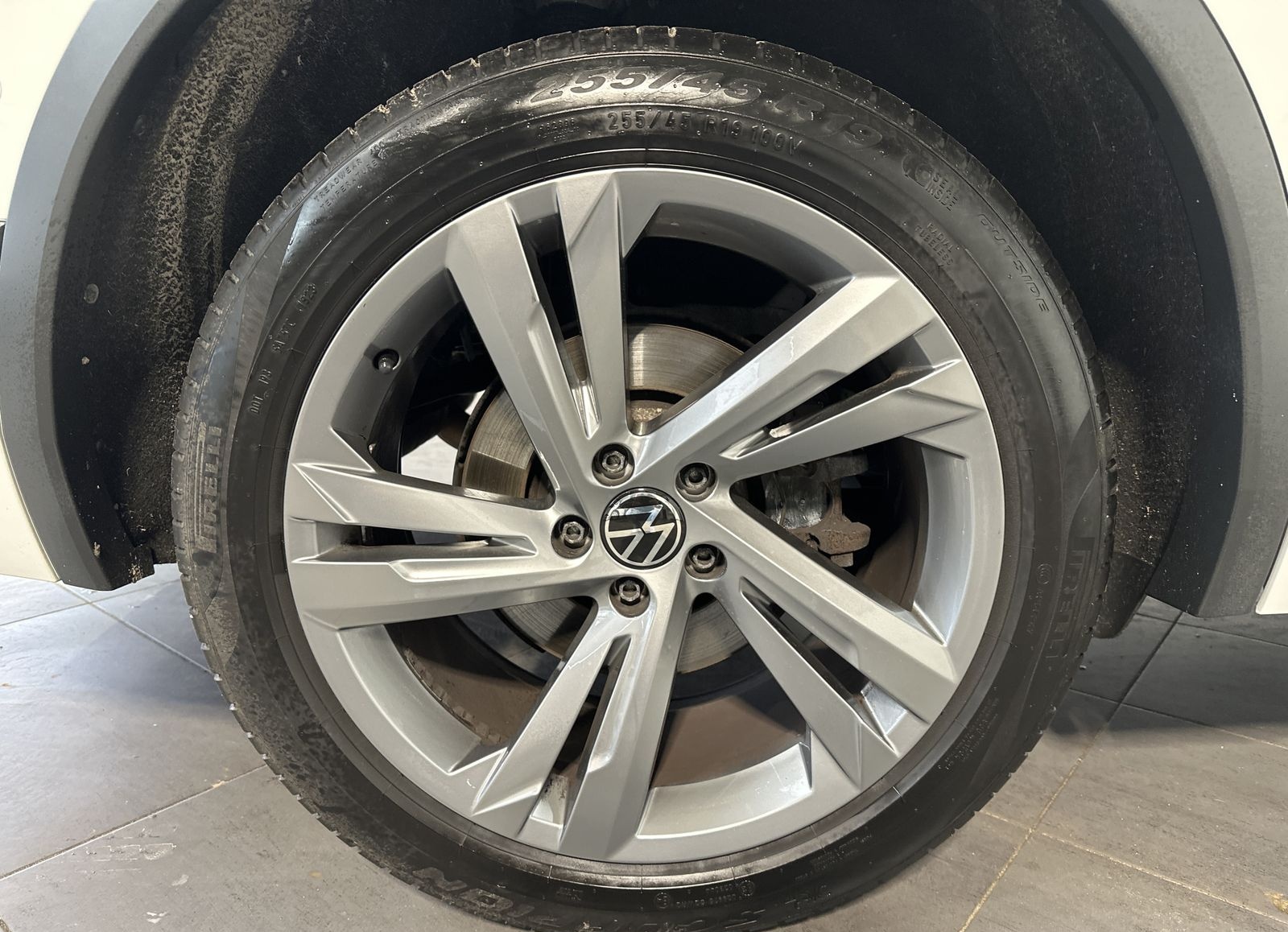 Volkswagen Tiguan Allspace R-Line 4M NAV+LED+HEAD-UP+AHK+VC foto 3