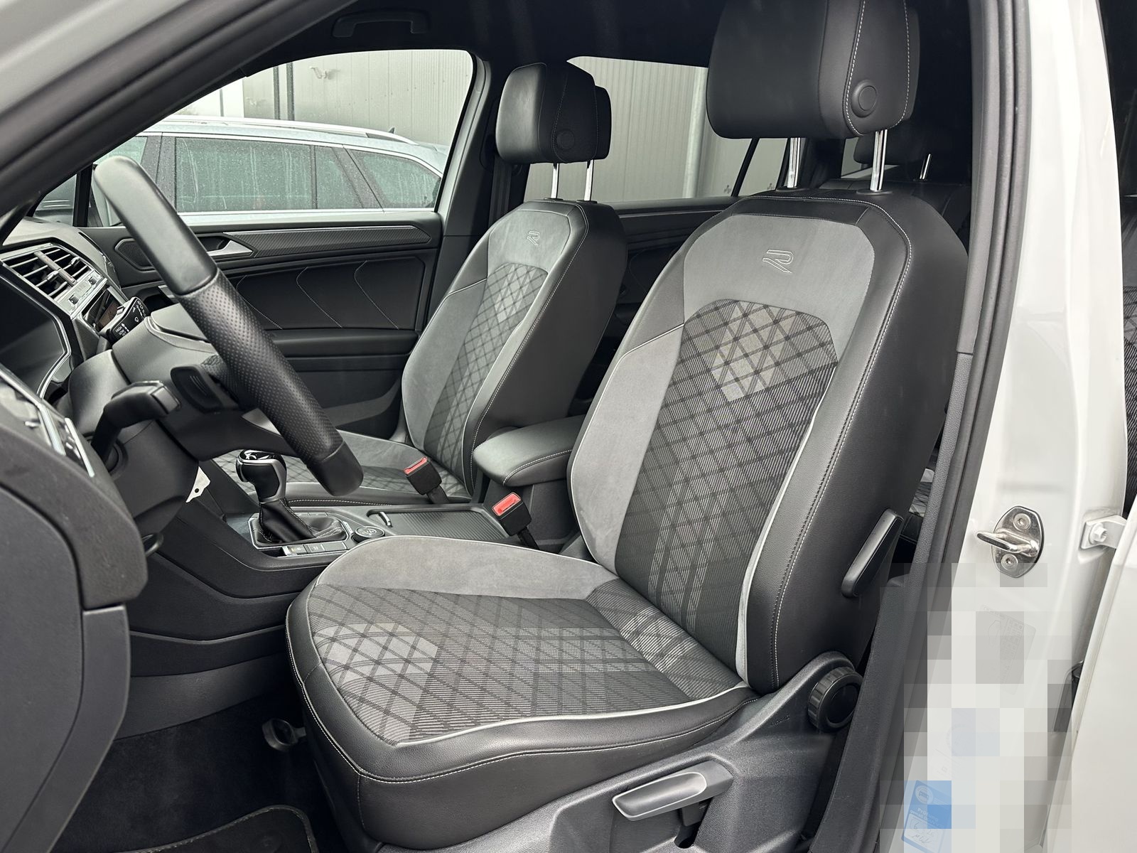 Volkswagen Tiguan Allspace R-Line 4M NAV+LED+HEAD-UP+AHK+VC foto 9