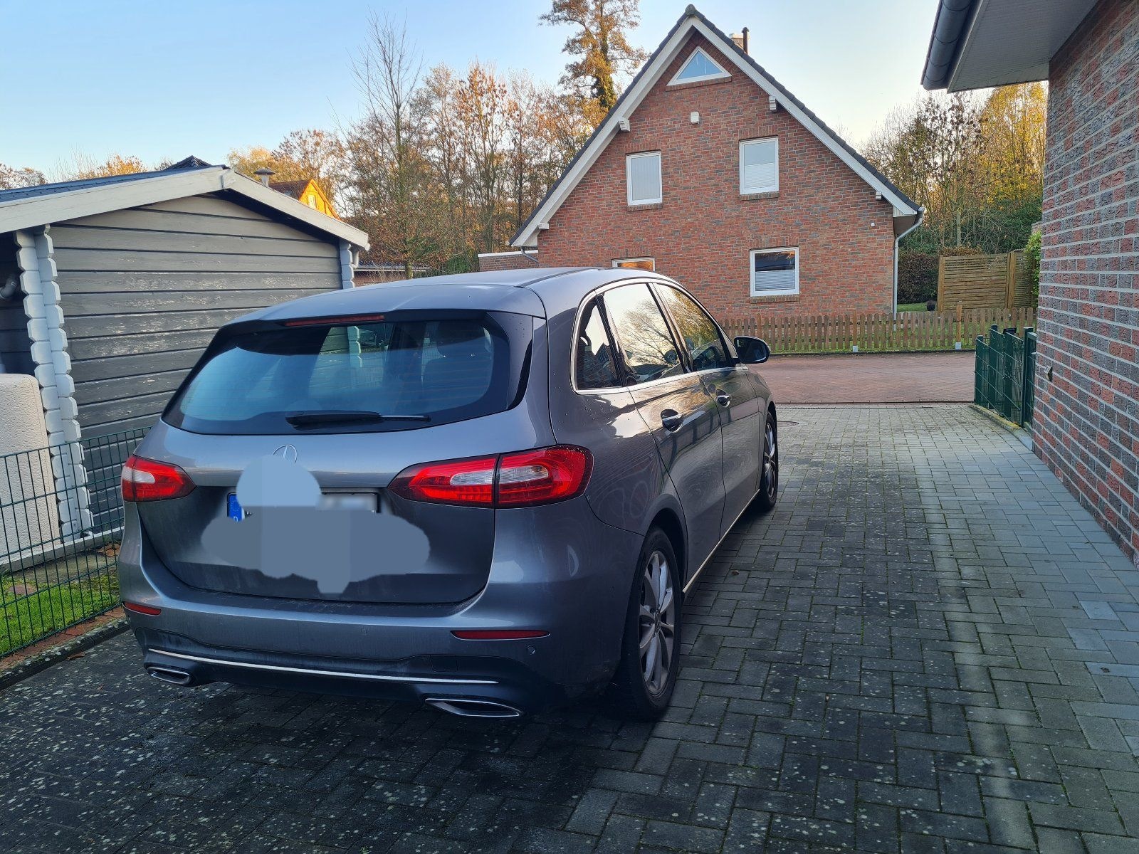 Mercedes-Benz Mercedes B 180 Benzin Schaltwagen EZ 3/21 foto 2