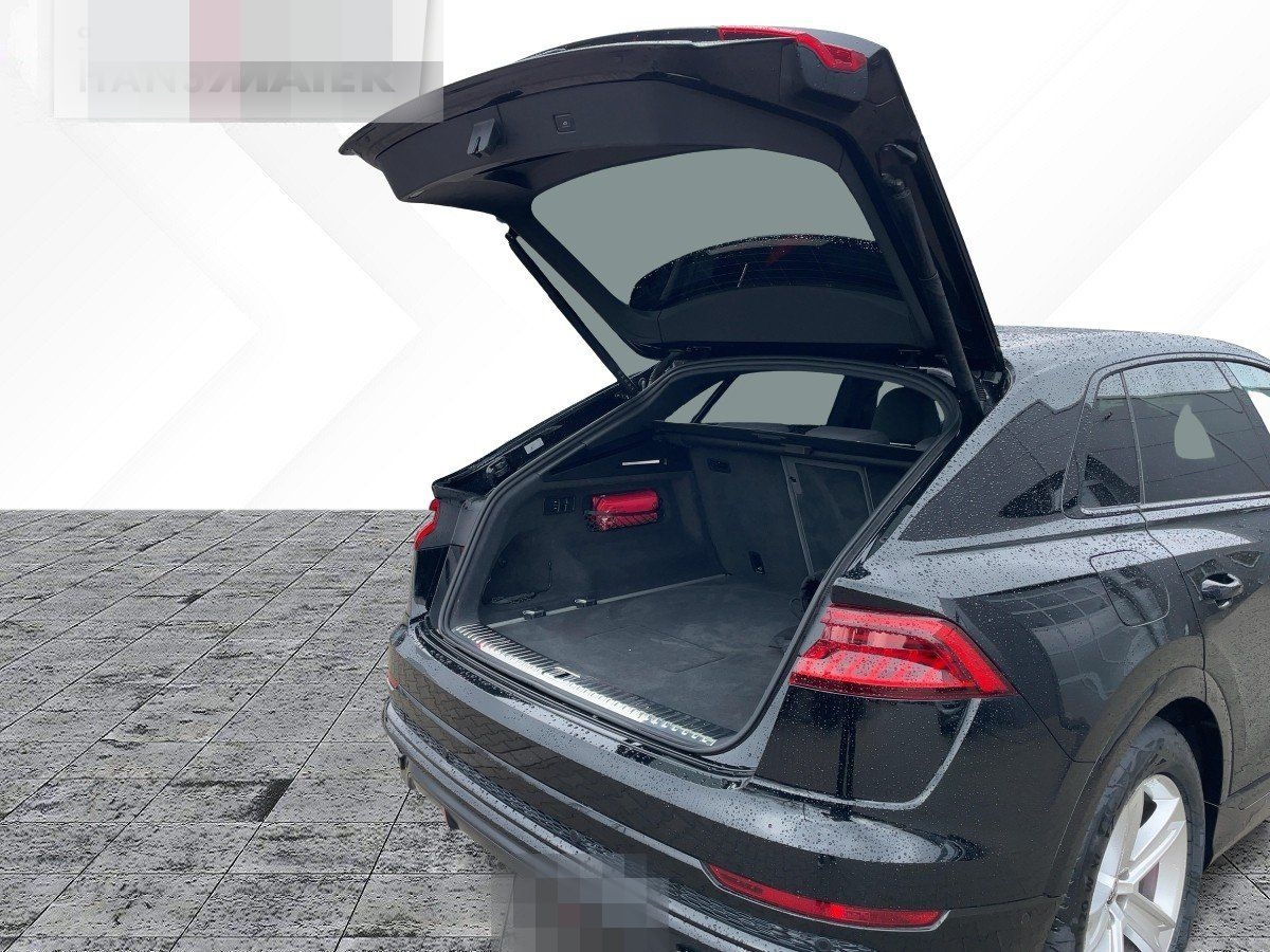Audi Q8 TFSI e quattro S Line S tronic Luft RearView foto 13