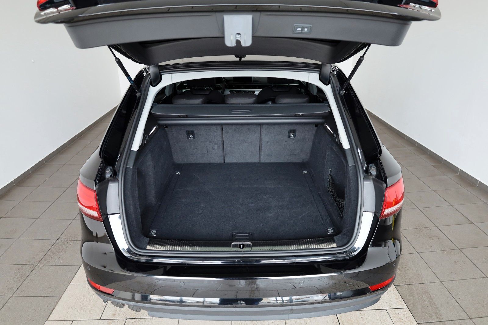 Audi A4 Avant Navi,Xenon,SH,PDC foto 25