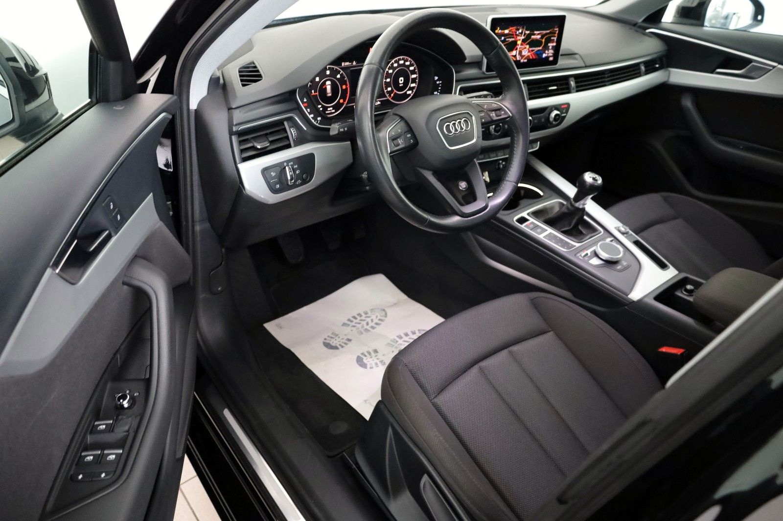 Audi A4 Avant Navi,Xenon,SH,PDC foto 10