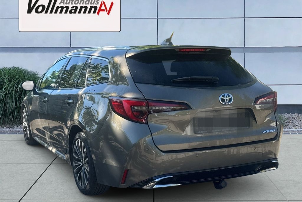 Toyota Corolla 2.0 Hybrid TS Team D foto 3