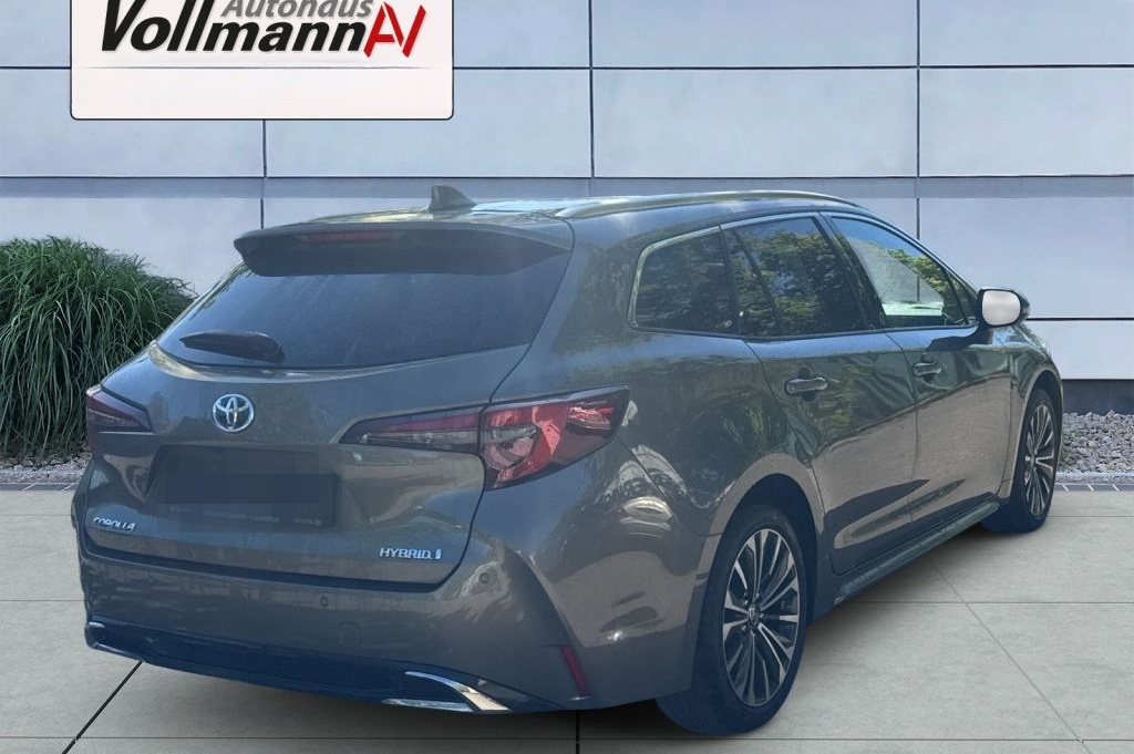 Toyota Corolla 2.0 Hybrid TS Team D foto 4