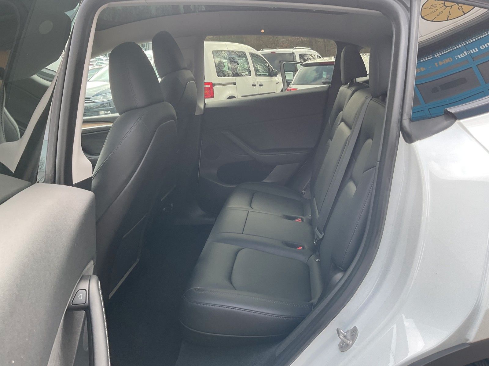 Tesla Model Y RWD PANO Kamera Navi Leder 1.Hand foto 11