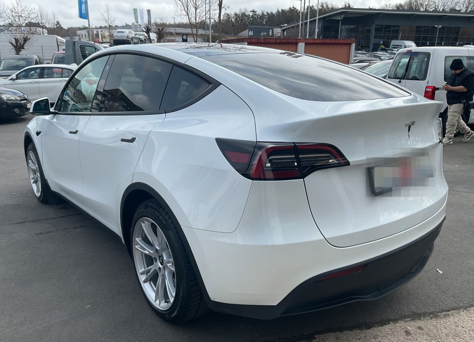 Tesla Model Y RWD PANO Kamera Navi Leder 1.Hand foto 7