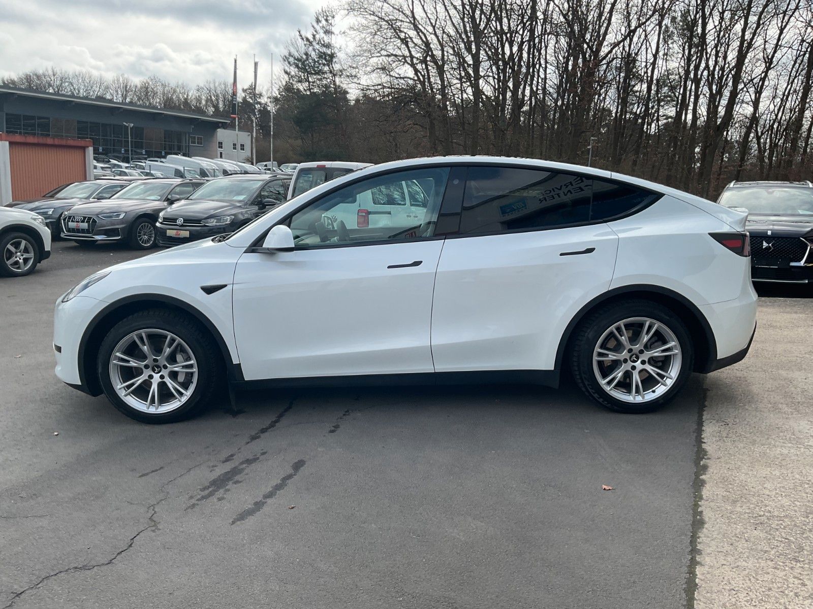 Tesla Model Y RWD PANO Kamera Navi Leder 1.Hand foto 8