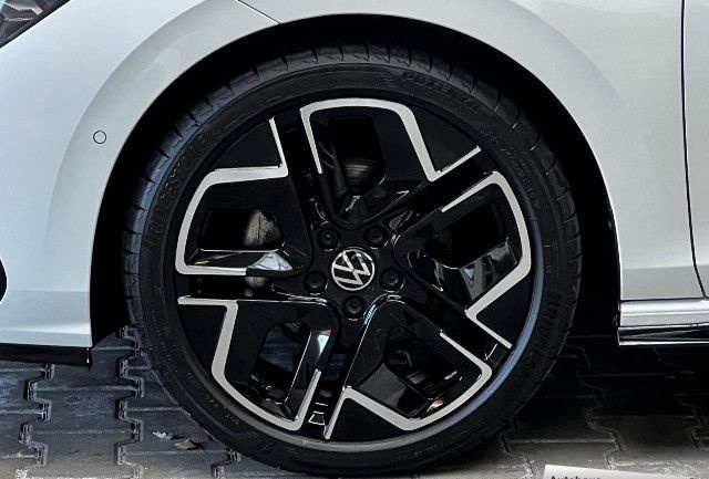 Volkswagen Golf VIII 2.0 TDI DSG R-Line Navi ACC Pano STHZ foto 3