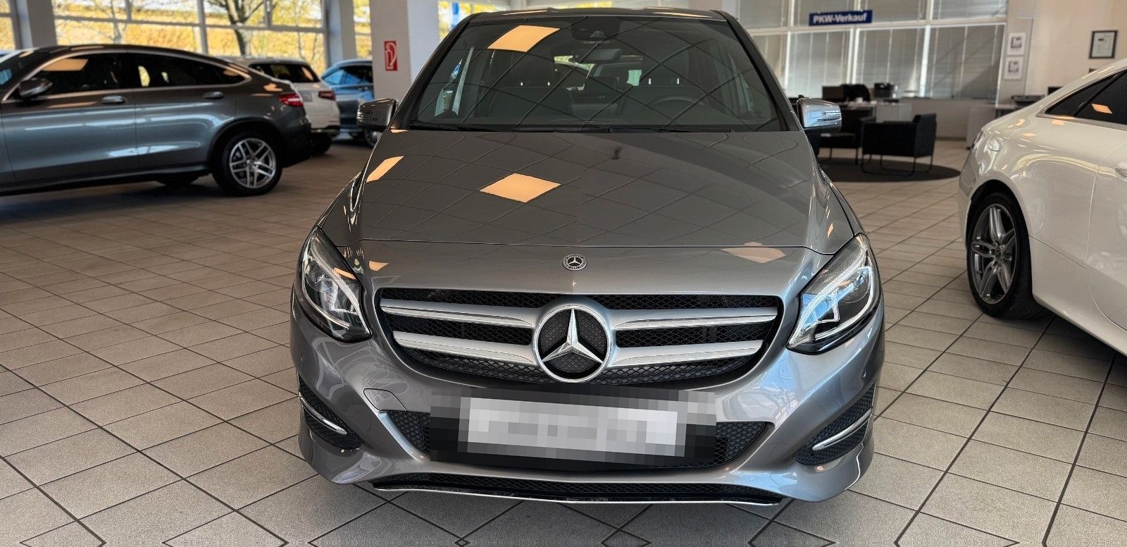 Mercedes-Benz B 220d Progressive 7G-DCT PTS SHZ LED IHC Navi foto 2