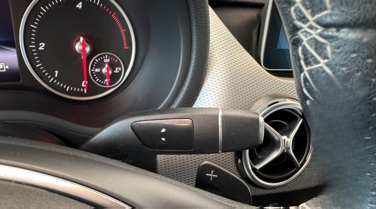 Mercedes-Benz B 220d Progressive 7G-DCT PTS SHZ LED IHC Navi foto 16