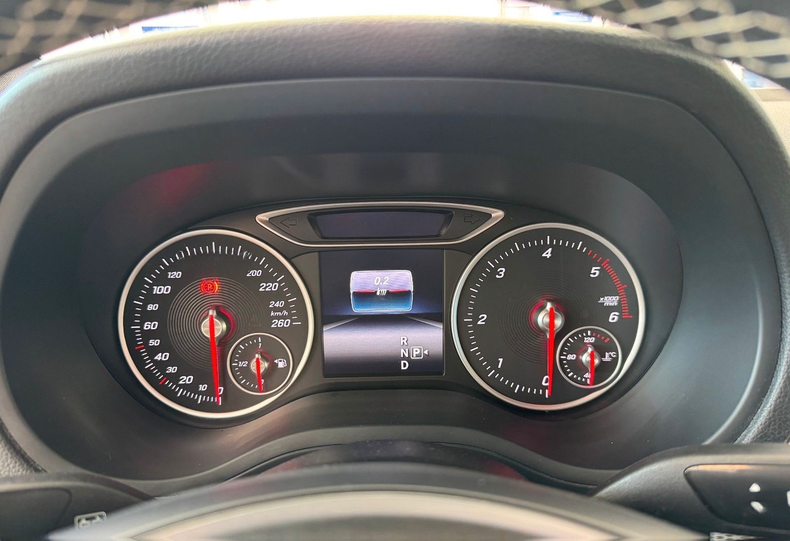 Mercedes-Benz B 220d Progressive 7G-DCT PTS SHZ LED IHC Navi foto 17