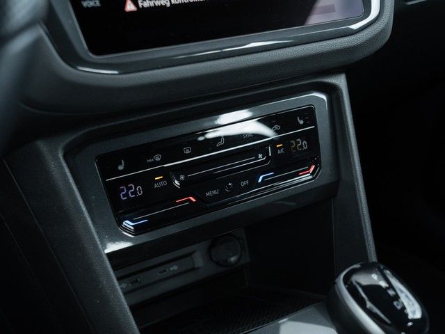 Volkswagen Tiguan R-Line TDI DSG 4M. AHK LED NAV Kamera foto 13