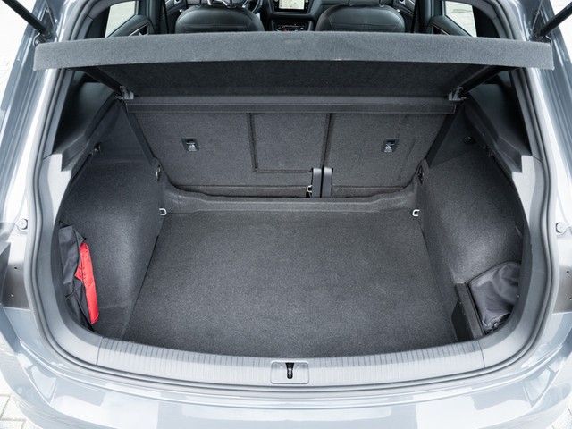 Volkswagen Tiguan R-Line TDI DSG 4M. AHK LED NAV Kamera foto 4