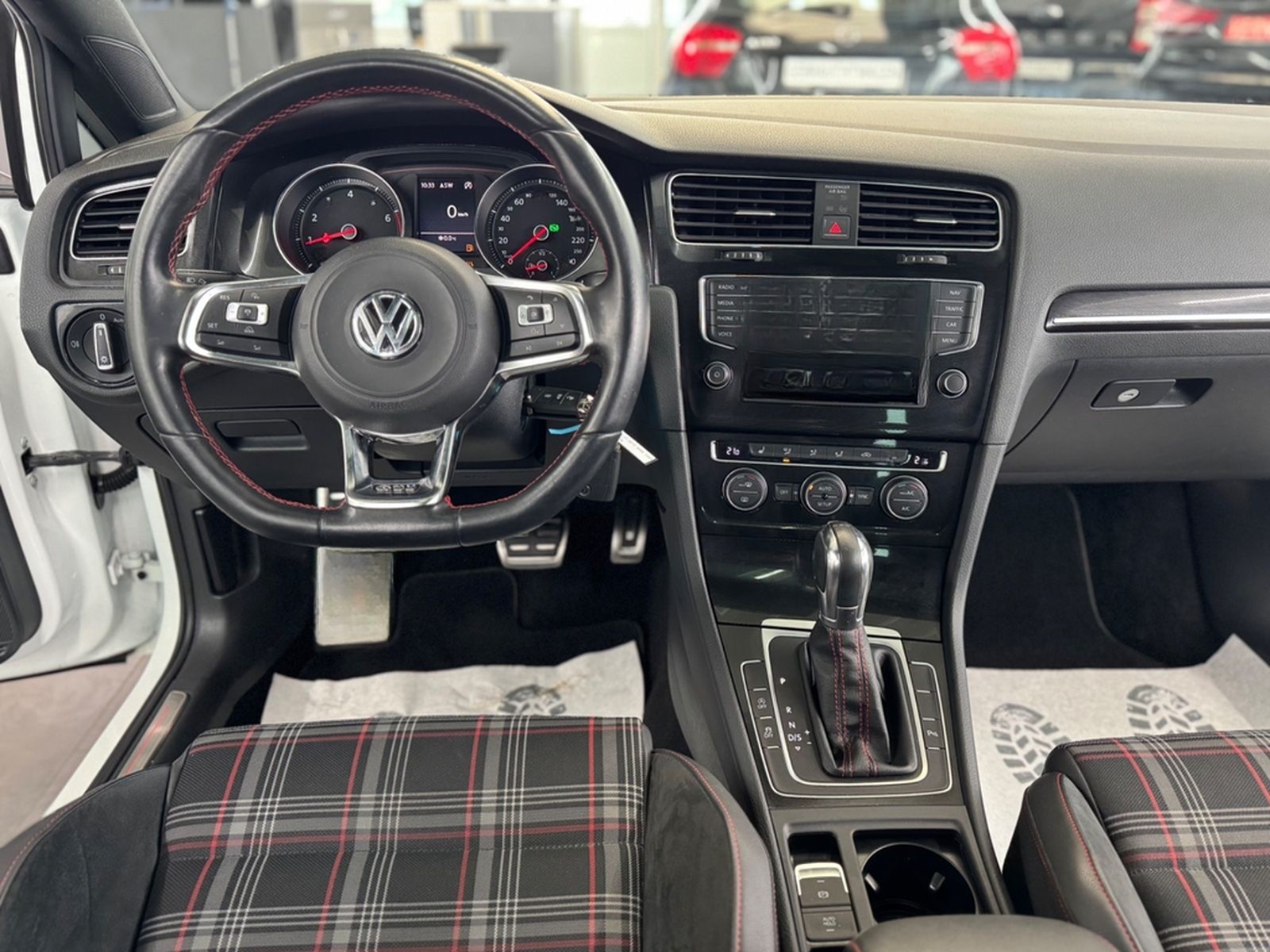 Volkswagen Golf VII 2.0 GTI Performance BMT*DSG*AHK*S-Dach* foto 13
