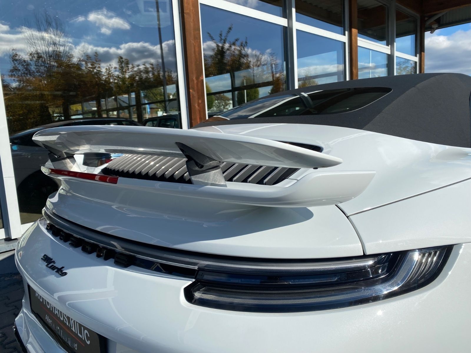 Porsche 911 992 Turbo Cabriolet SportDesign Aero-Kit foto 11
