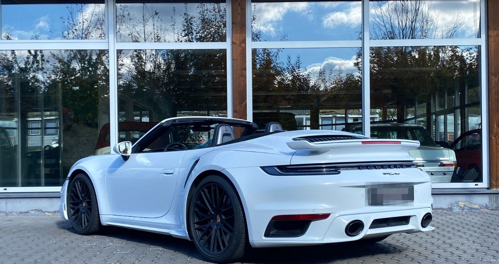 Porsche 911 992 Turbo Cabriolet SportDesign Aero-Kit foto 7