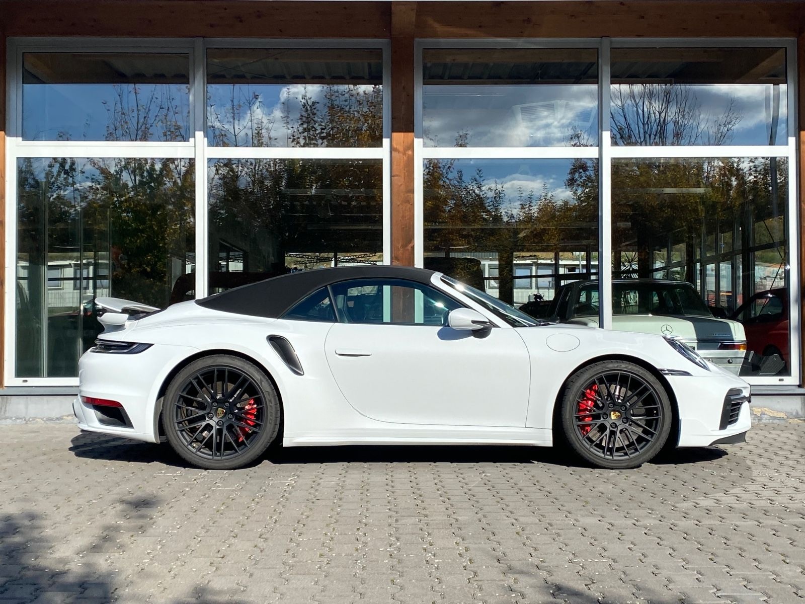 Porsche 911 992 Turbo Cabriolet SportDesign Aero-Kit foto 8