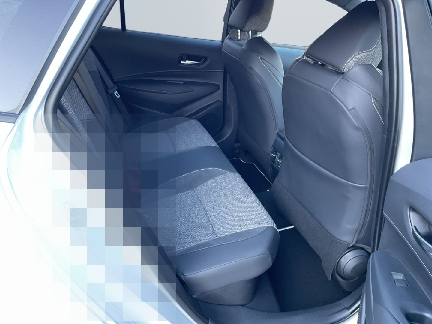 Toyota Corolla Hybrid TS 2,0 l, 196 PS CVT Platinum Wei foto 16