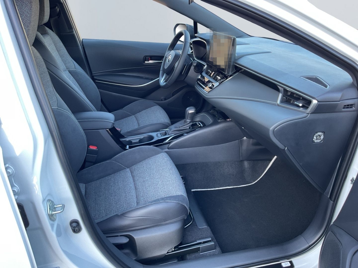 Toyota Corolla Hybrid TS 2,0 l, 196 PS CVT Platinum Wei foto 17