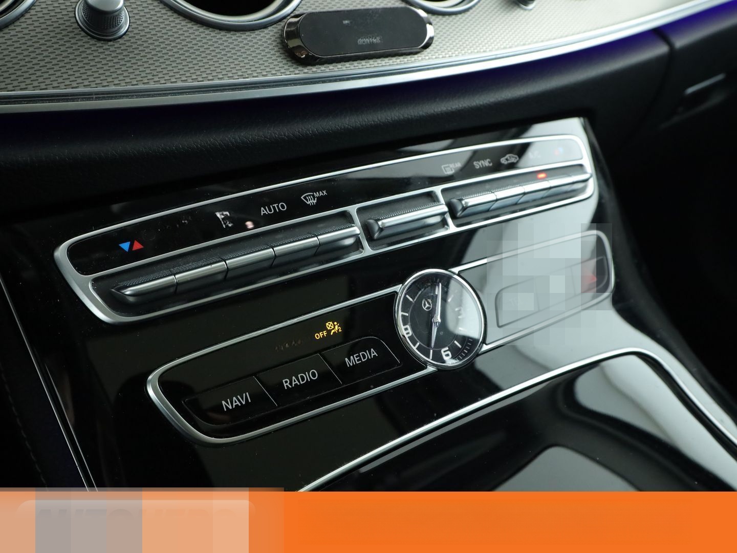 Mercedes-Benz E-Klasse E 220 d T 4Matic Avantgarde Aut.*NAVI* foto 24