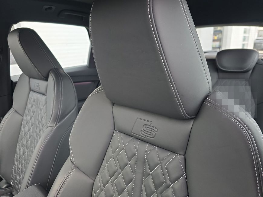 Audi Q4 e-tron 55 quattro S line AHK Leder Matrix foto 22