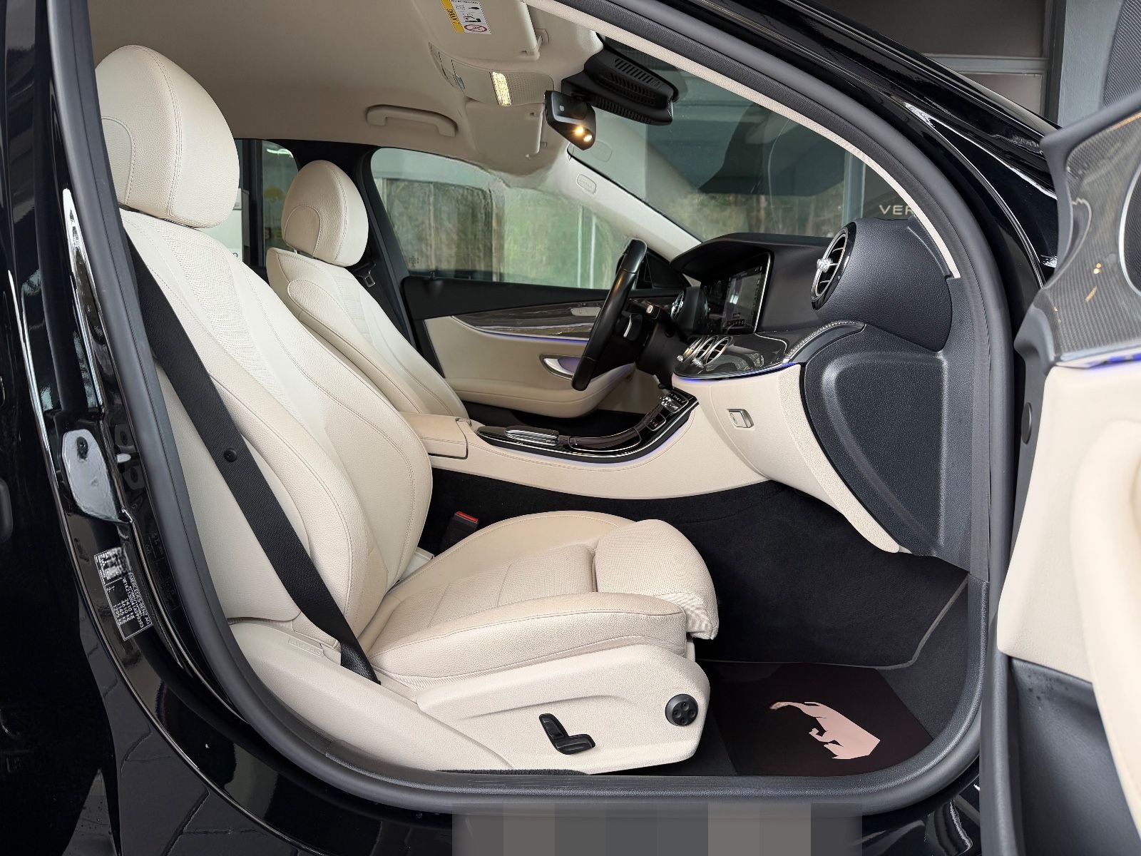 Mercedes-Benz E 220d Limo AMG LINE/NIGHT/TOTW/WIDE/LED foto 10