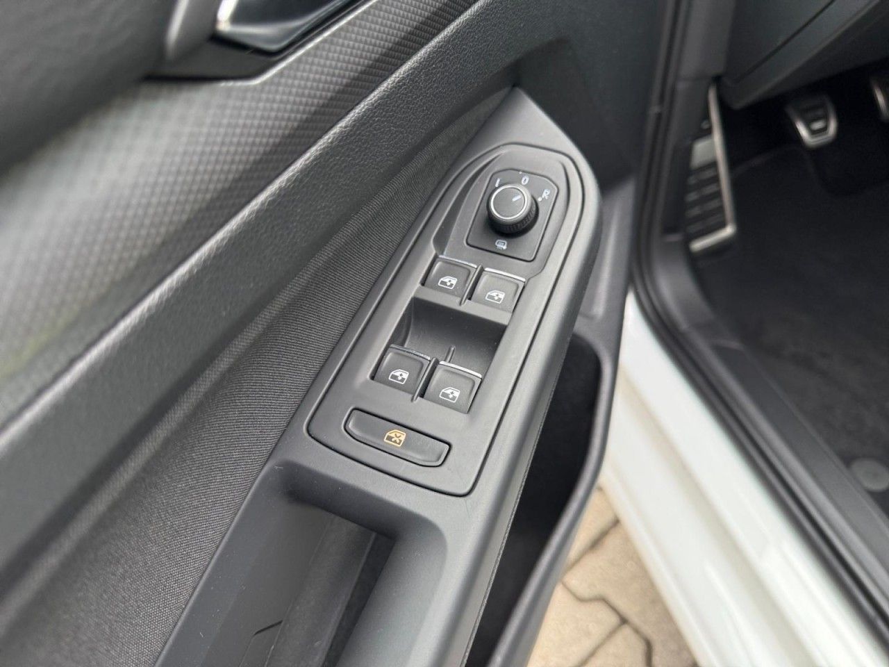 Volkswagen Golf VIII 2.0 TDI Active Fahrschulwagen Klima foto 19