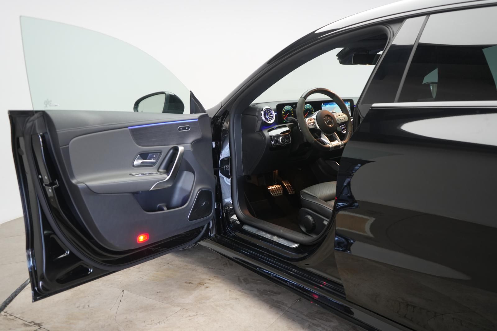 Mercedes-Benz CLA 45 AMG Shooting Brake S 4Matic+ Speedsh 8G-D foto 13