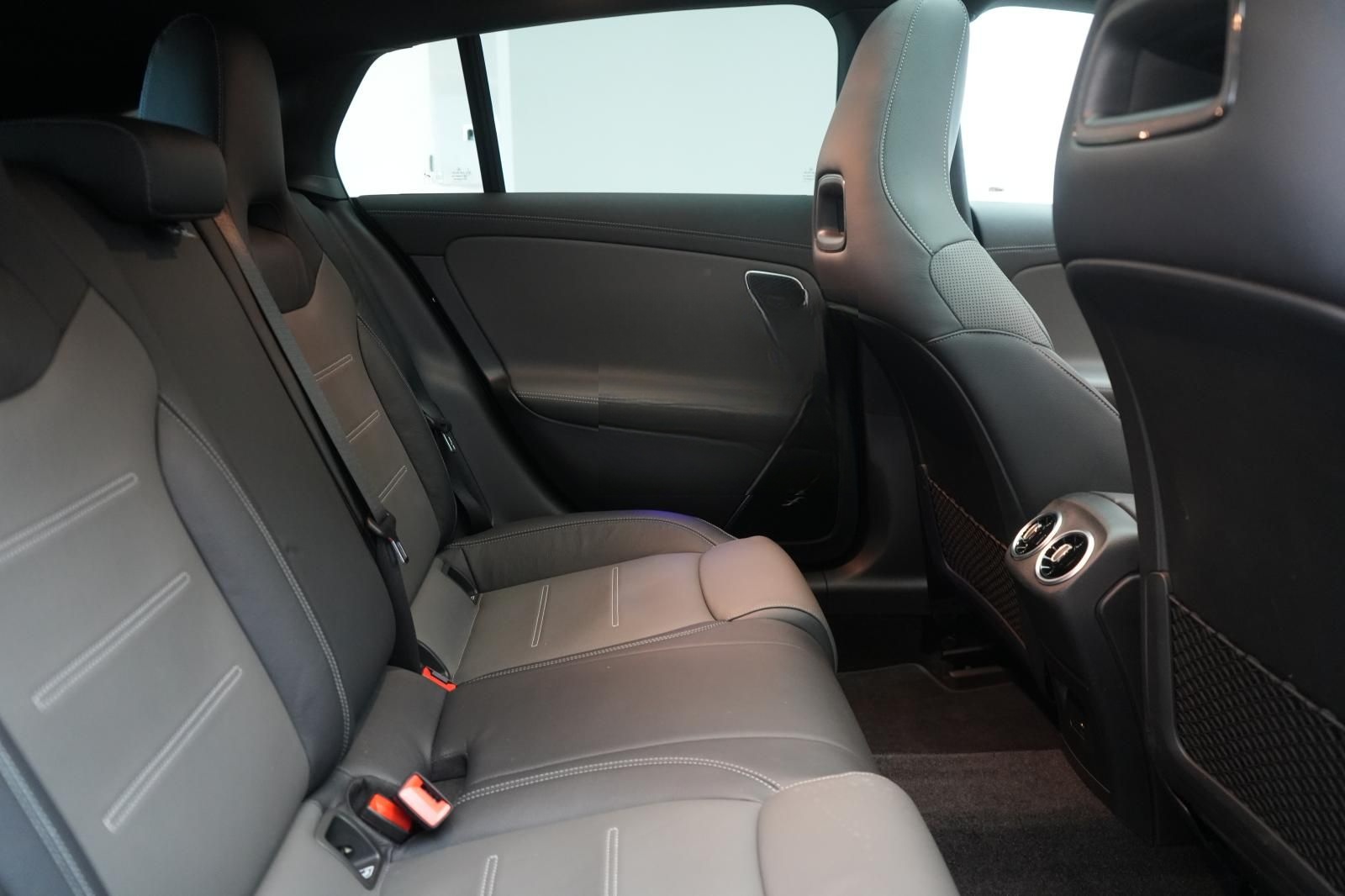 Mercedes-Benz CLA 45 AMG Shooting Brake S 4Matic+ Speedsh 8G-D foto 8