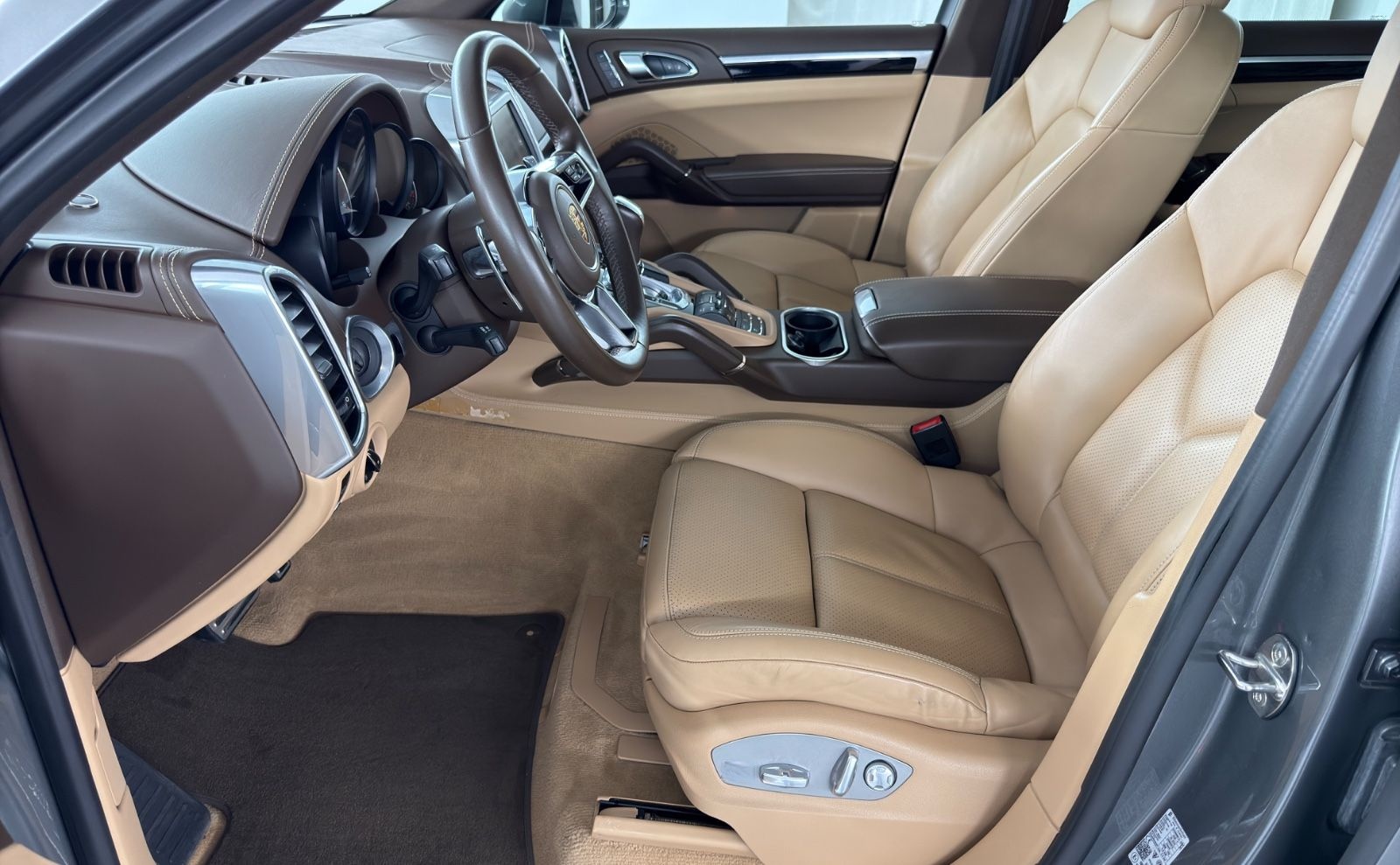 Porsche Cayenne S Diesel Pano AHK Bi-Colour Standhz. foto 9