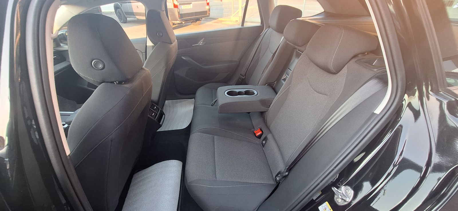 Volkswagen Passat Variant 1.5 eTSI 110 kW,1.Hd.,KD gepfl. foto 10