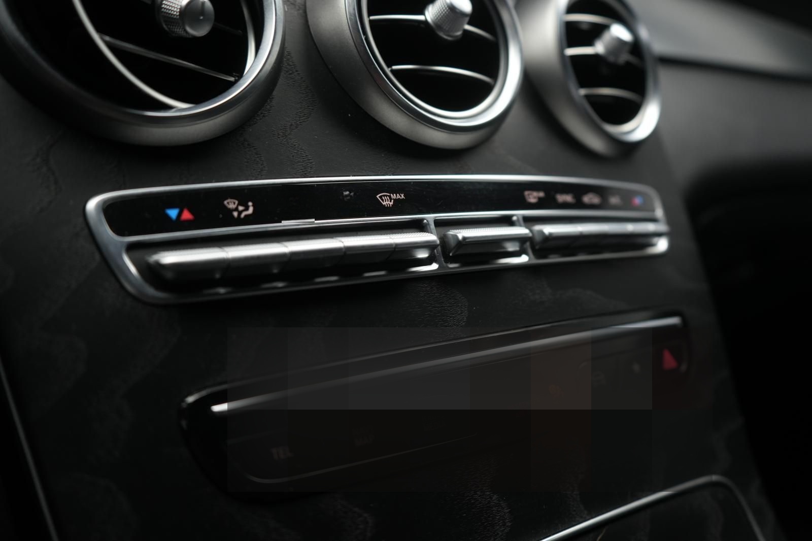 Mercedes-Benz GLC 300 d 4Matic 9G-Tronic AMG Temp/Kamera/Burme foto 18