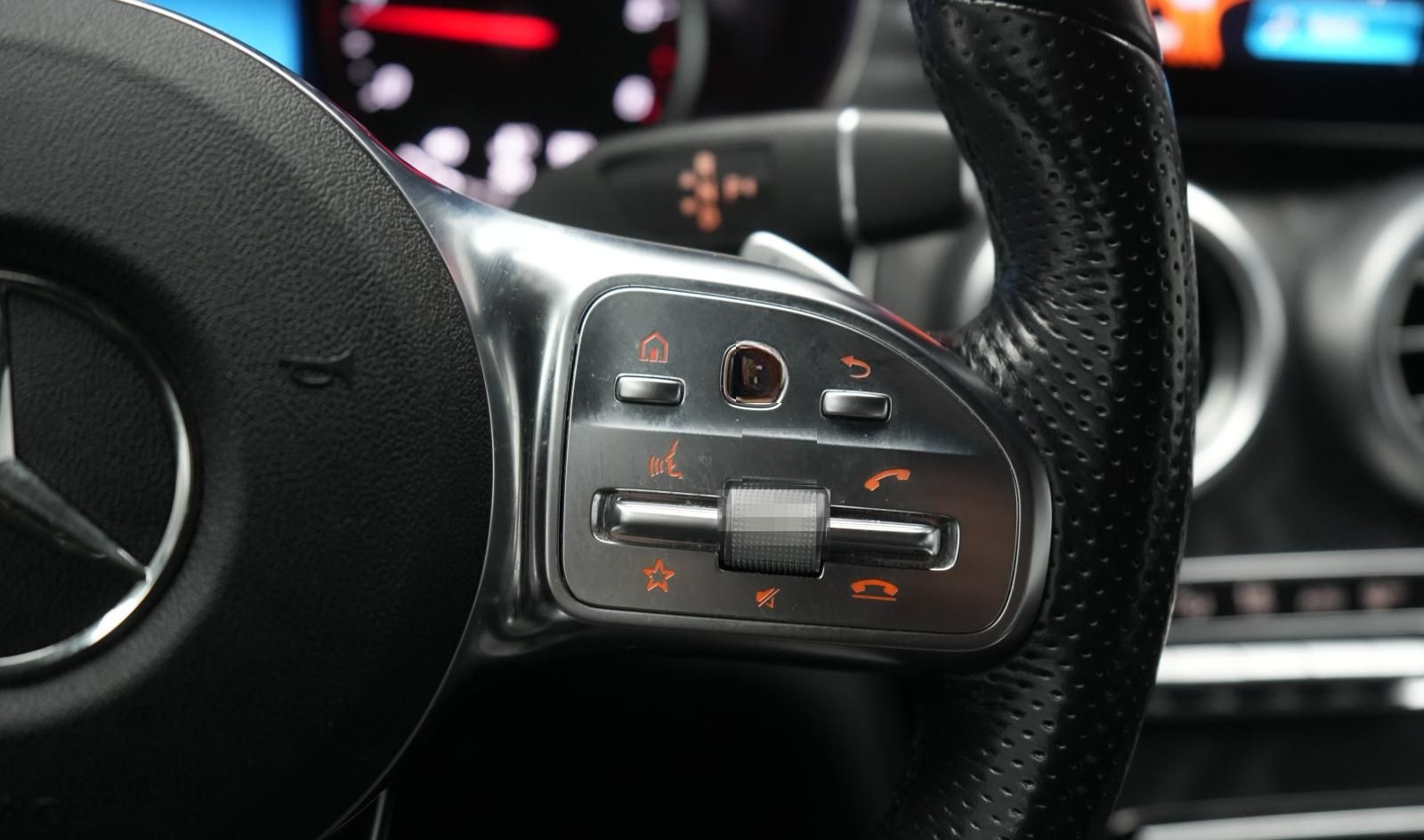 Mercedes-Benz GLC 300 d 4Matic 9G-Tronic AMG Temp/Kamera/Burme foto 22