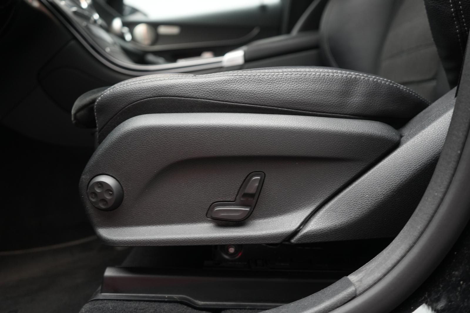 Mercedes-Benz GLC 300 d 4Matic 9G-Tronic AMG Temp/Kamera/Burme foto 25