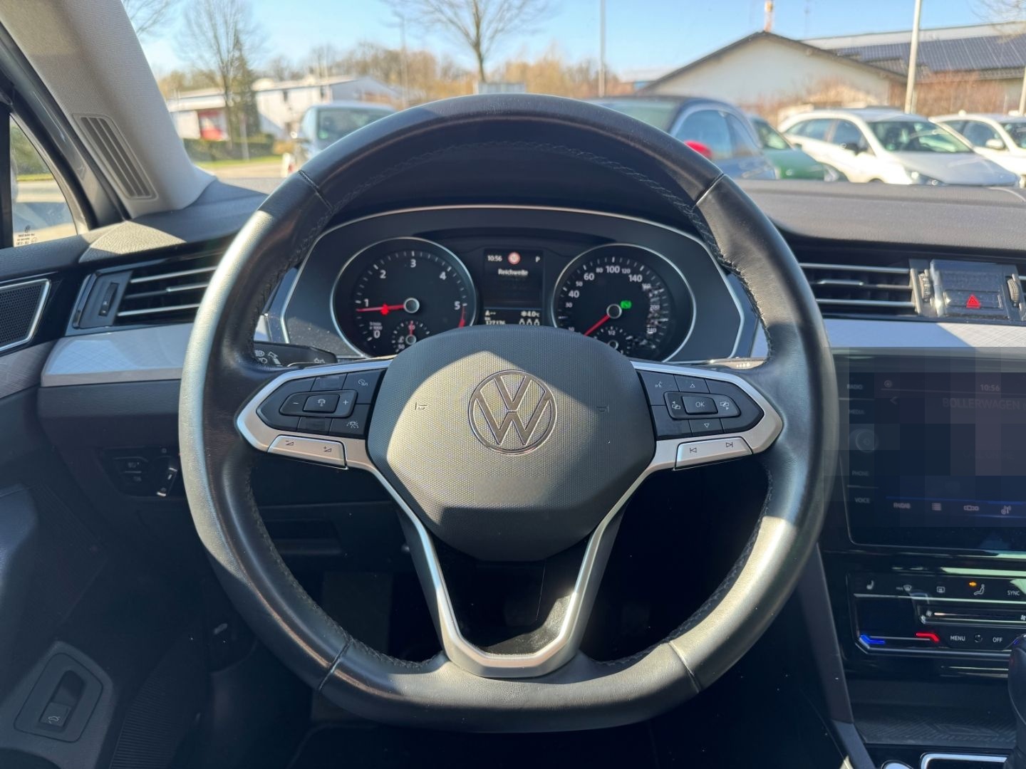 Volkswagen Passat Variant Business Niveau AHK-klappbar Navi foto 16