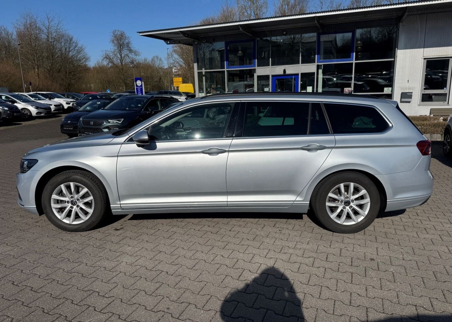 Volkswagen Passat Variant Business Niveau AHK-klappbar Navi foto 3