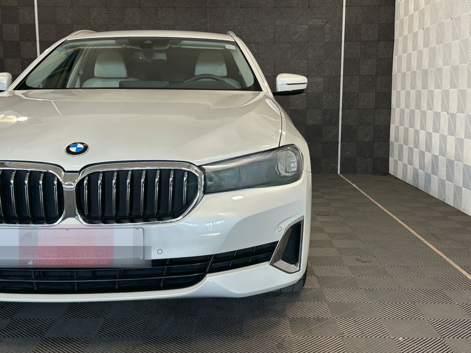 BMW 520d Touring*LUXURY LINE*LED-HARMAN-MEMO-R.KAM foto 13