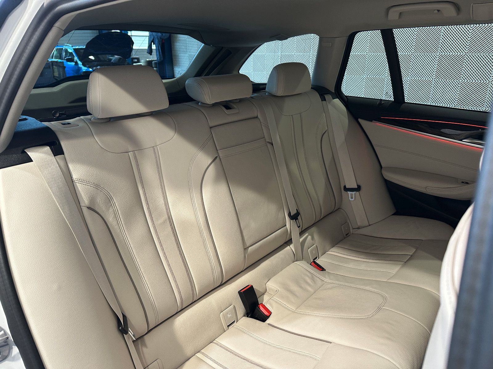 BMW 520d Touring*LUXURY LINE*LED-HARMAN-MEMO-R.KAM foto 17