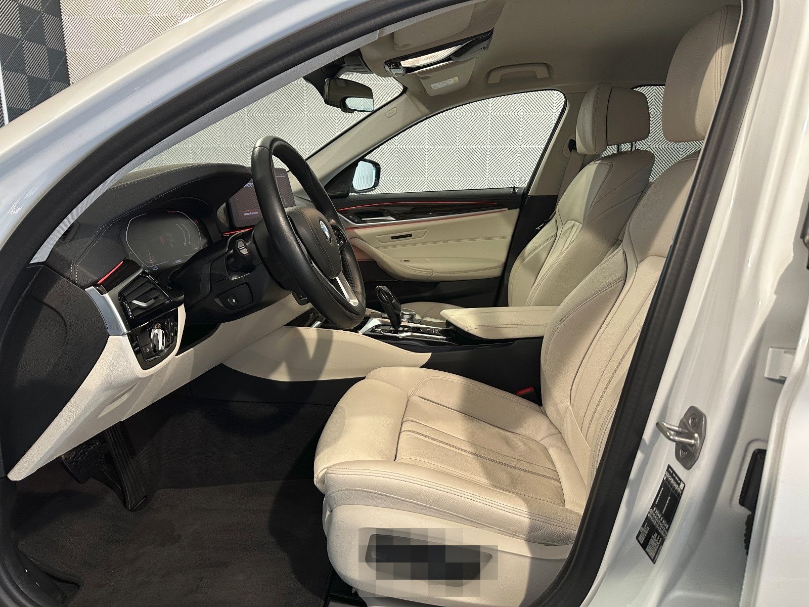 BMW 520d Touring*LUXURY LINE*LED-HARMAN-MEMO-R.KAM foto 23