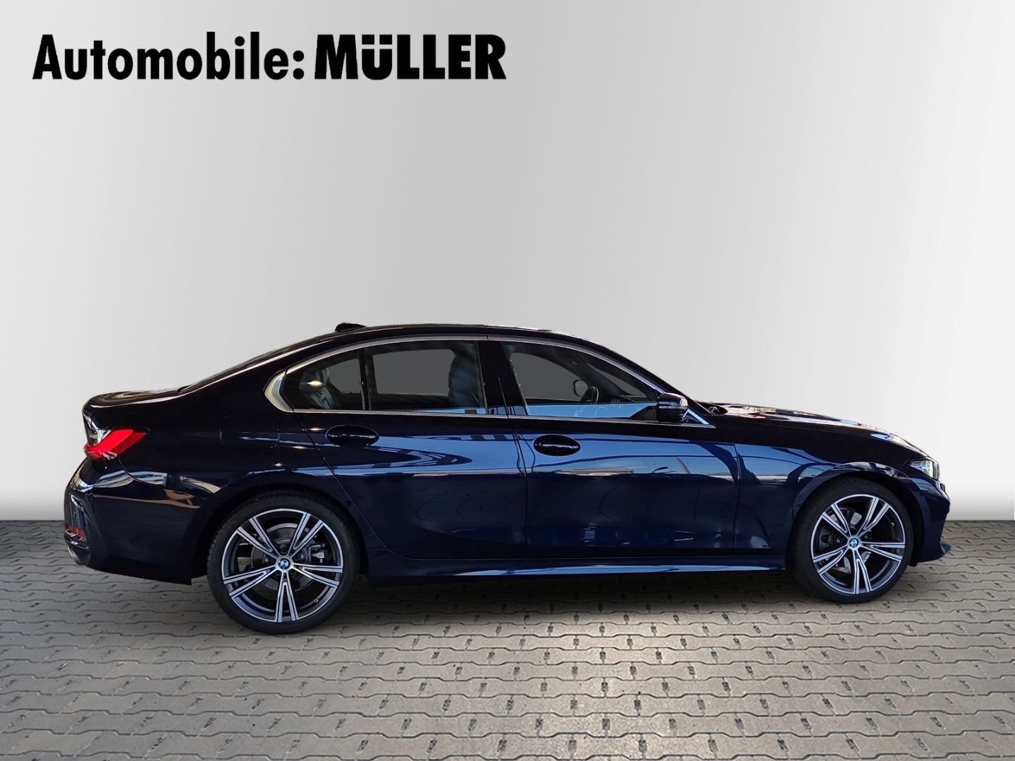 BMW 320 i Lim. SPORTSITZE LED HIFI LENKRAGHZG. DAB foto 4