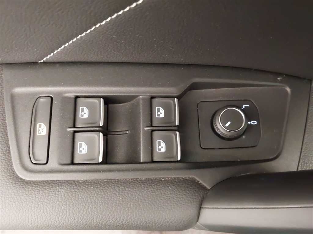 Volkswagen Tiguan R-Line 2.0 TSI DSG 4MOTION BusinessPremiu foto 13