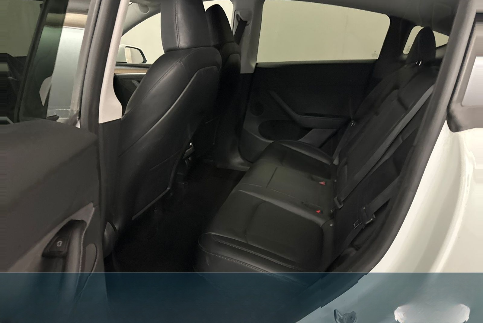 Tesla Model Y Long Range Dual Motor AWD foto 10