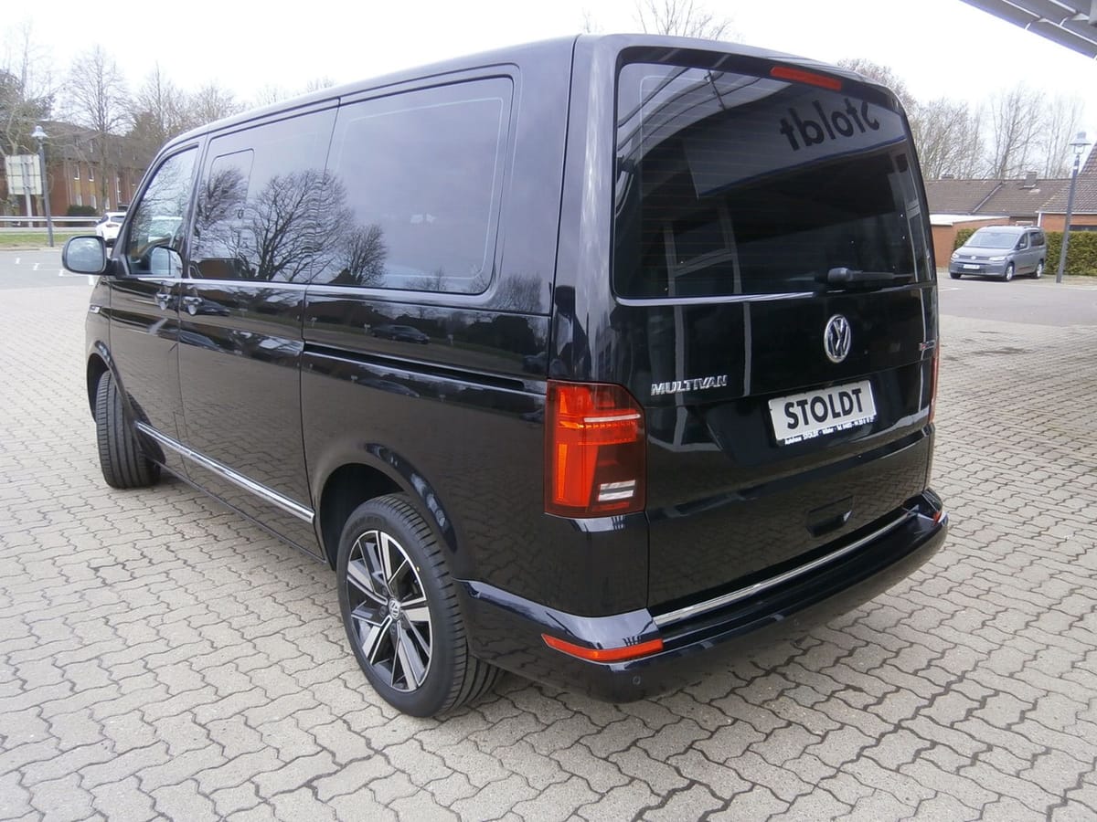 Volkswagen T6.1 Multivan Comfortline 2.0 TDI 4Motion DSG foto 2
