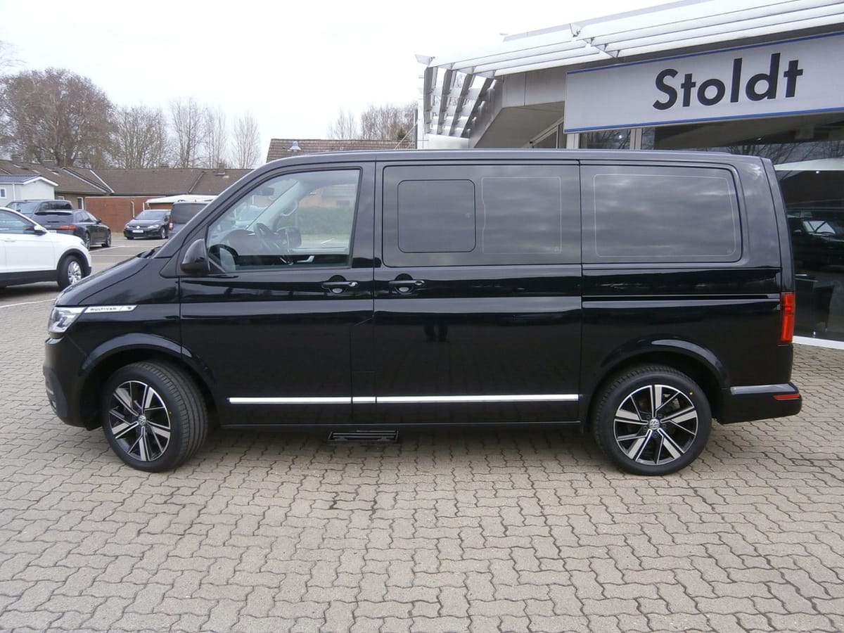 Volkswagen T6.1 Multivan Comfortline 2.0 TDI 4Motion DSG foto 3