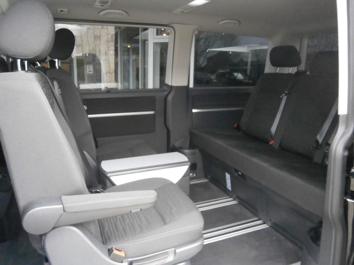 Volkswagen T6.1 Multivan Comfortline 2.0 TDI 4Motion DSG foto 8