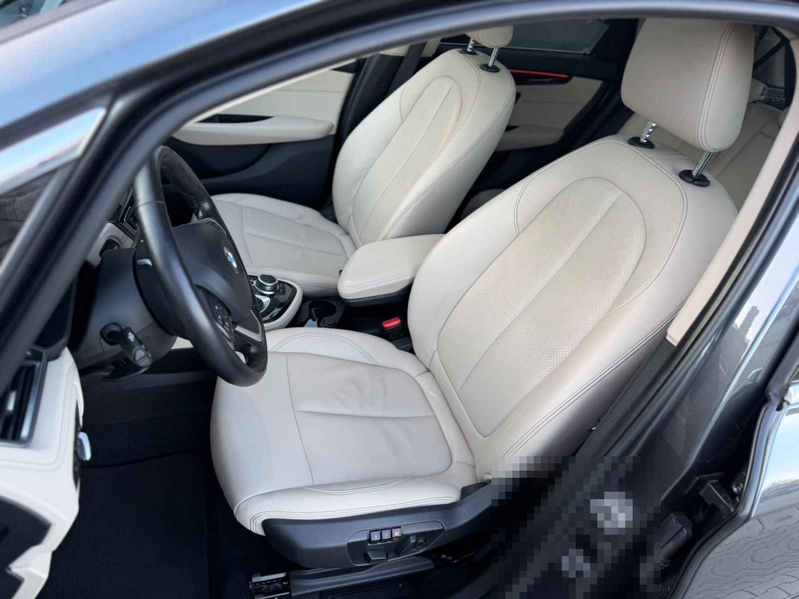 BMW 218 i Active Tourer Luxury Line Soundsystem Pano foto 26