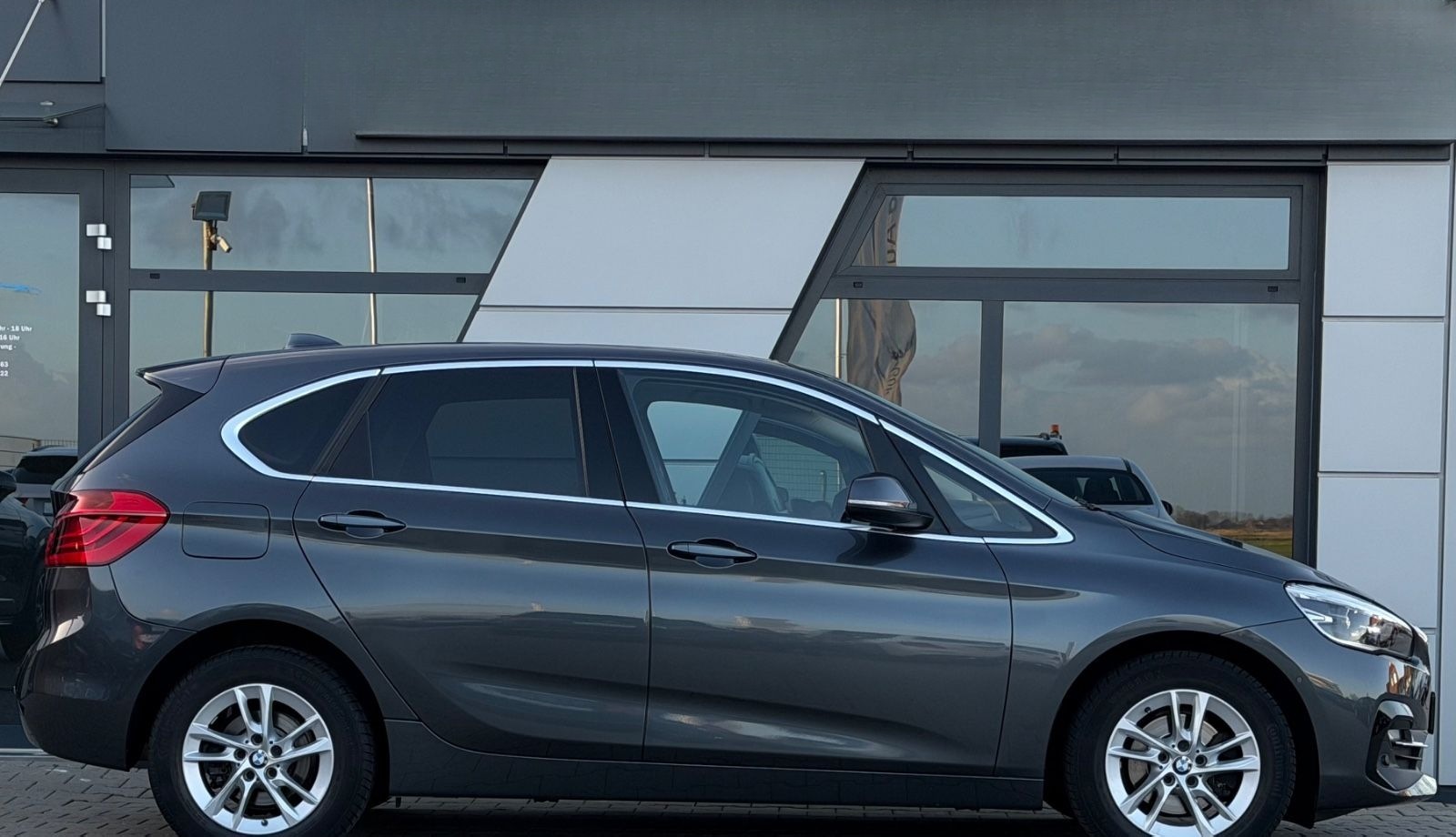 BMW 218 i Active Tourer Luxury Line Soundsystem Pano foto 6