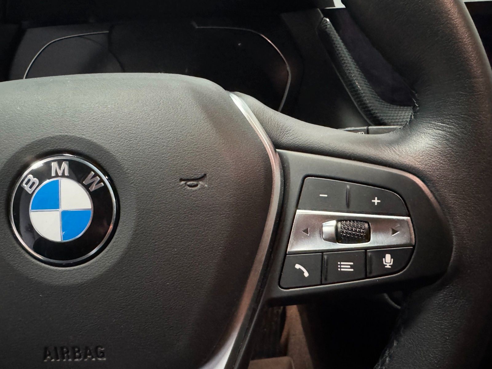 BMW 118 d Sport Line AT LED Shadow Line Navi foto 13