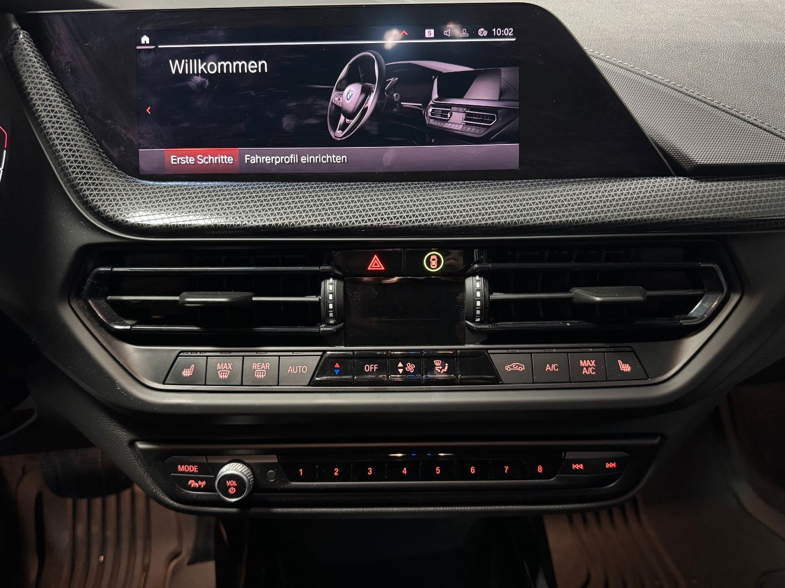 BMW 118 d Sport Line AT LED Shadow Line Navi foto 15