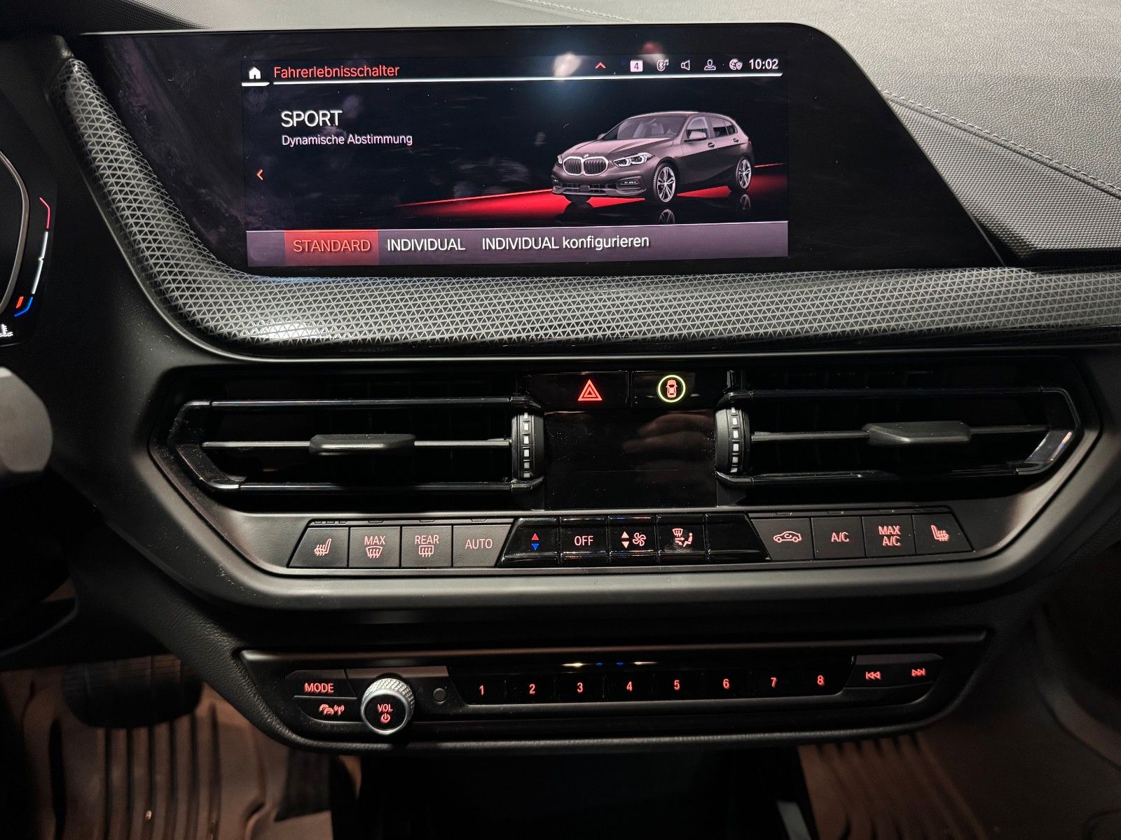 BMW 118 d Sport Line AT LED Shadow Line Navi foto 17